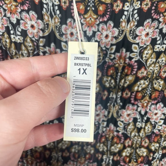 NWT Max Studio Pleated Plisse Floral Bell Sleeve Blouse Brown/Pink Size 1X - Picture 7 of 12